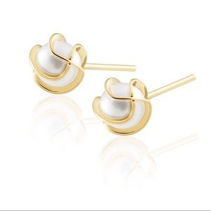 NEW SAHIRA 18K GOLD PLATED SAMOA PEARL STUDS